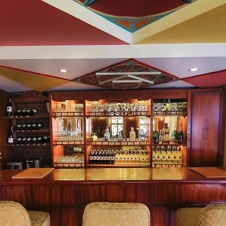 Historia-special Category Hotel Istanboel