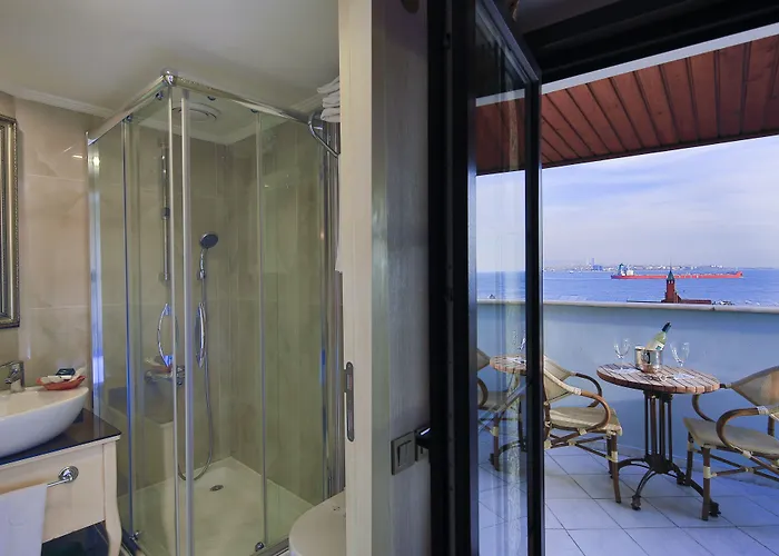 Historia-special Category Hotel Istanboel